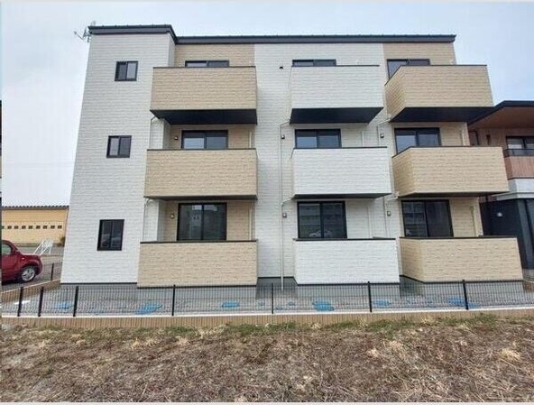 キャピタル富沢西の物件外観写真